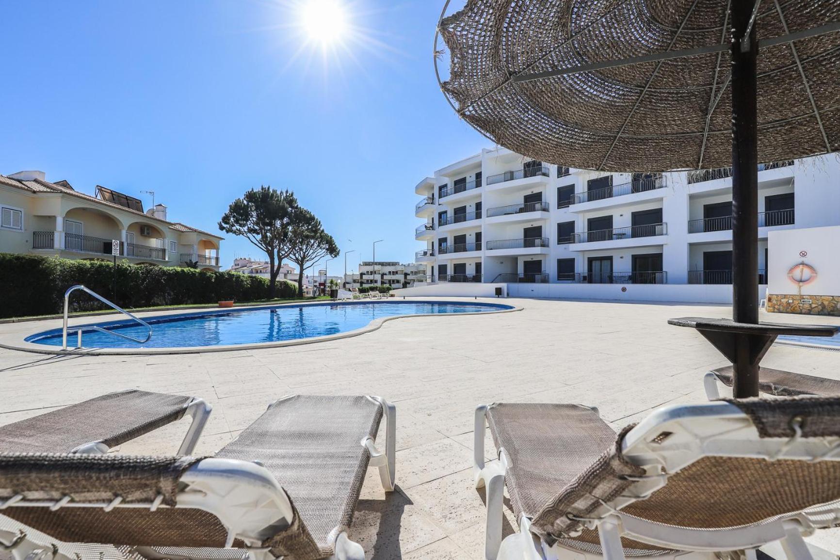 Ferienwohnung Charming Flat 10 Min Walk To Beach Albufeira Exterior foto