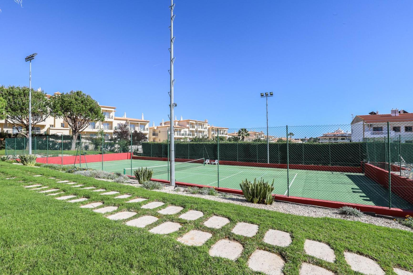 Ferienwohnung Charming Flat 10 Min Walk To Beach Albufeira Exterior foto